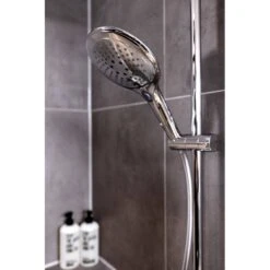 Wenko Pommeau De Douche Basic Line I -Wenko 1000352557 220519 021 MOOD DETAILS P000000001000352557 mood